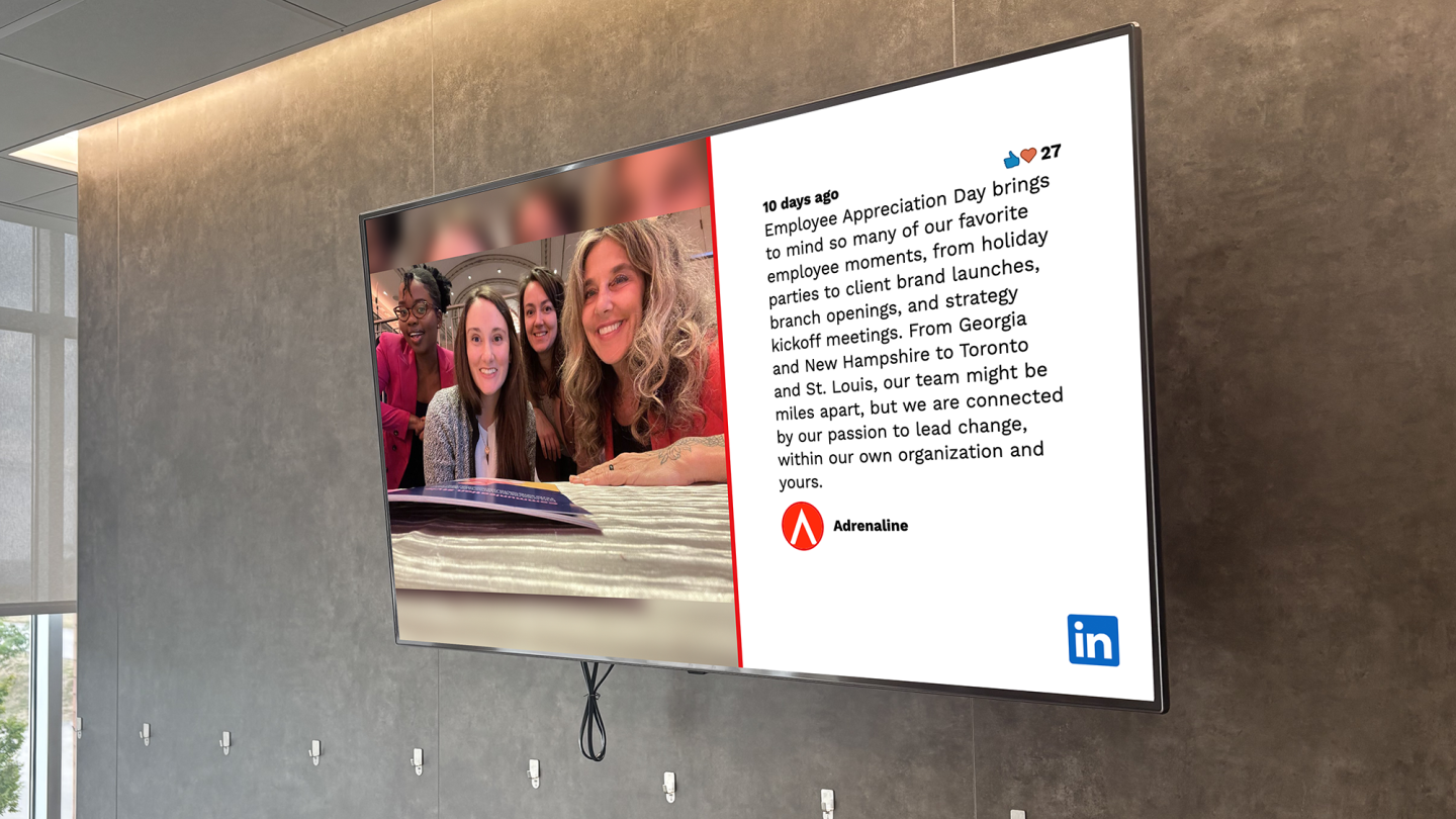 digital signage for banking integrates social media feeds for marketing relevance and better customer experience in bank branches